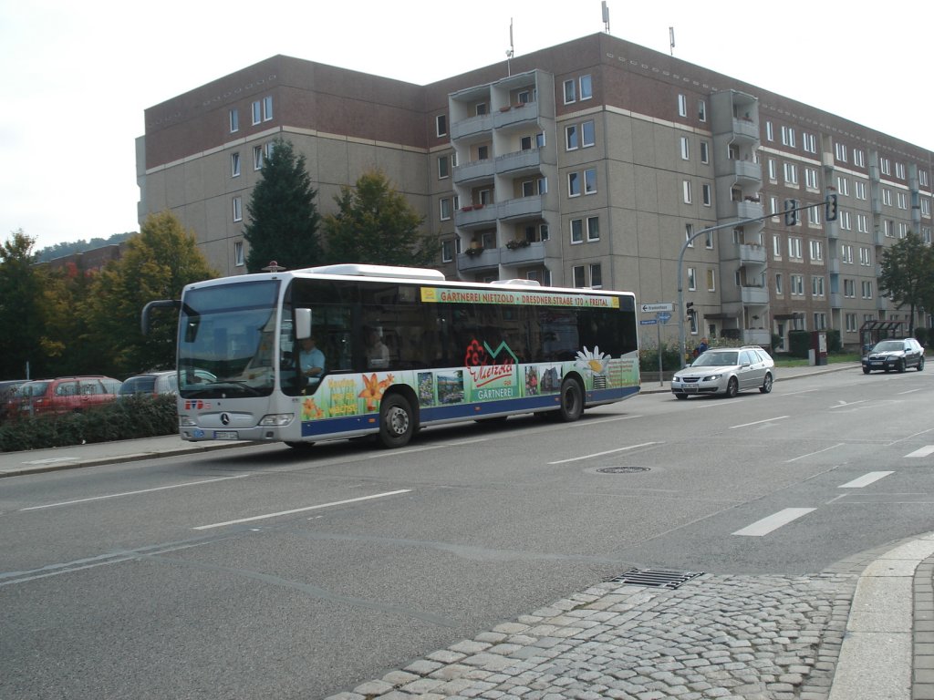 Der Nietzold-Bus der RVD fhrt an der Brgerstrae vorbei
