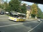 Ein Grlitzer Bus von Schwarz-Reisen   (aufgenommen aus einem Reisebus)  Grlitz, 9.7.10