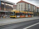 Eine ltere NGT Tram am Altmarkt