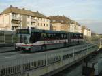 Busse/106640/ein-mercedes-gelenkbus-befaehrt-am-21012004-die Ein Mercedes-Gelenkbus befhrt am 21.01.2004 die Spurbusrampe am Wasserturm in Essen.