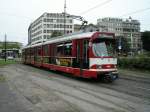 Ein DWAG-GT8S der Rheinbahn ist am 30.09.2004 auf dem Jan-Wellem-Platz in Dsseldorf unterwegs.