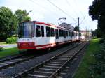 Ein Stadtbahnwagen B der Dortmunder Stadtwerke nhert sich am 19.07.2008 von Sden her der Haltestelle  Fredenbaum .