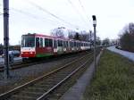 Eine Doppeltraktion aus Stadtbahnwagen B der Dortmunder Stadtwerke ist am 11.03.2009 in Hombruch unterwegs.