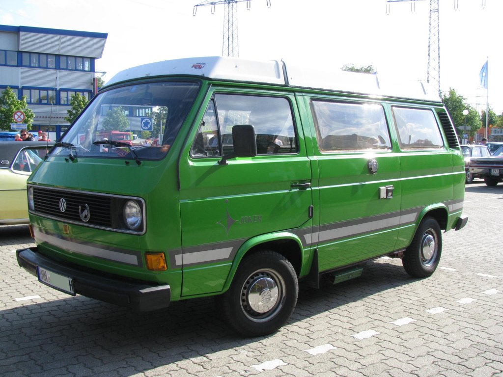 Kleinbus mit Hochdach VW LT 35  Camping  aus der hansestadt Hamburg (HH) gesehen beim Oldtimer-Event des T�V Nord, Hamburg [16.09.2012] 