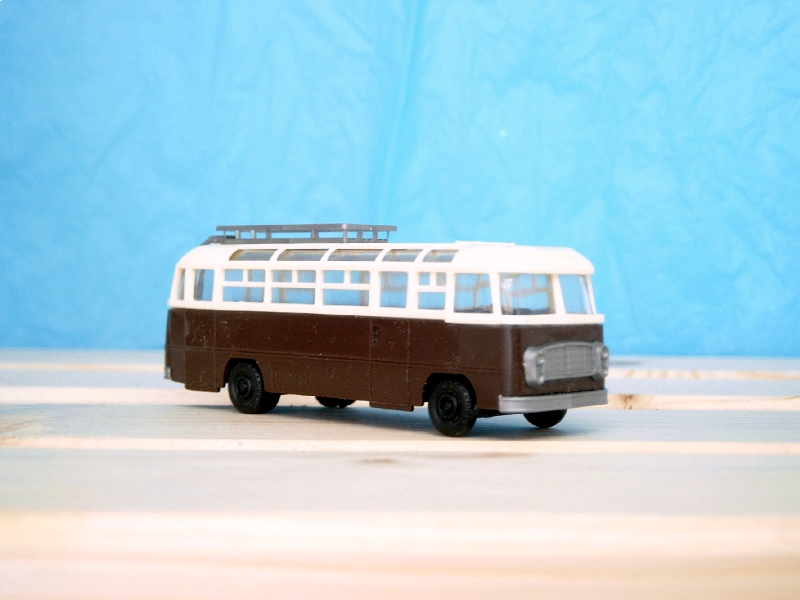 Omnibus Ikarus 311, Epoche III/IV [Modell: Berlinplast 536/00005] 

