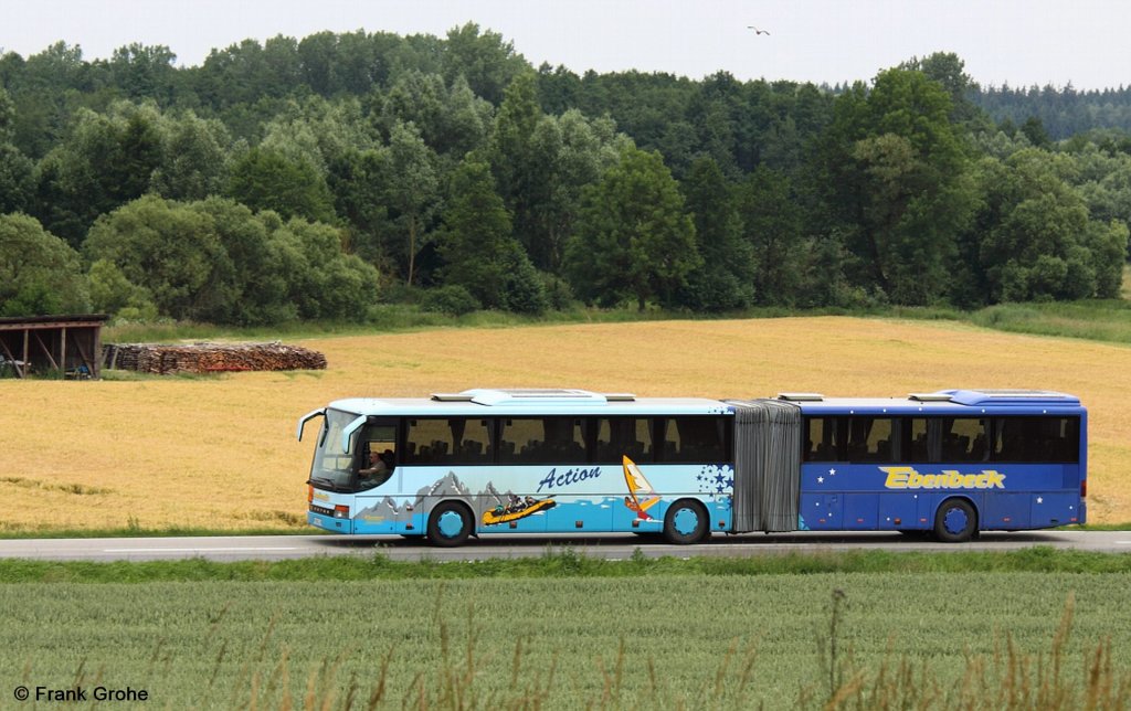 Setra Hochboden Reise-Gelenkbus, Ebenbeck-Reisen GmbH Straubing, fotografiert bei Hagelstadt am 20.06.12