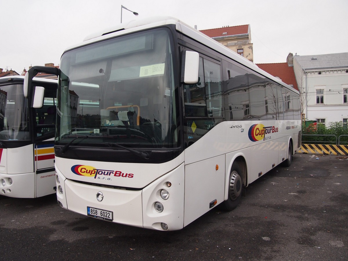 CUPTOURS BUS Irisbus Evadys in Prag Na Kn��ec� am 13.11.2013.
