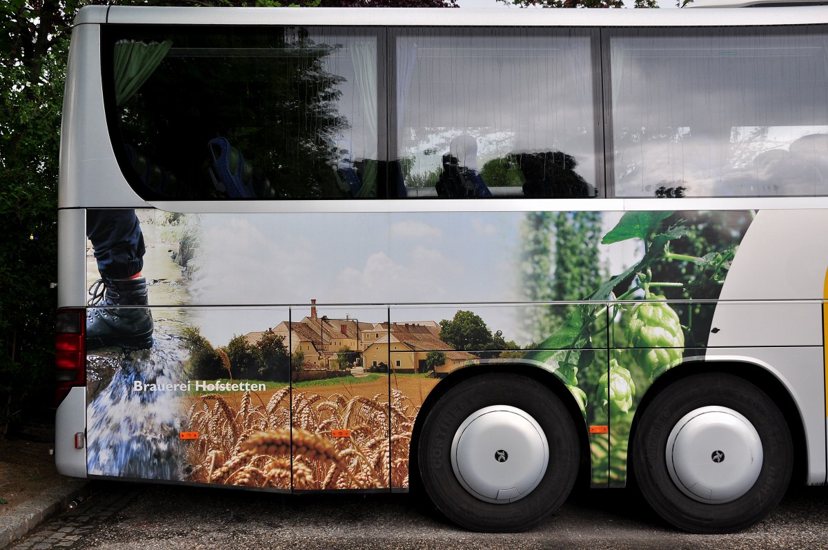Detail am Setra 417 GT-HD von Pernsteiner Reisen aus �sterreich,am 13. Mai 2014 in Krems gesehen.