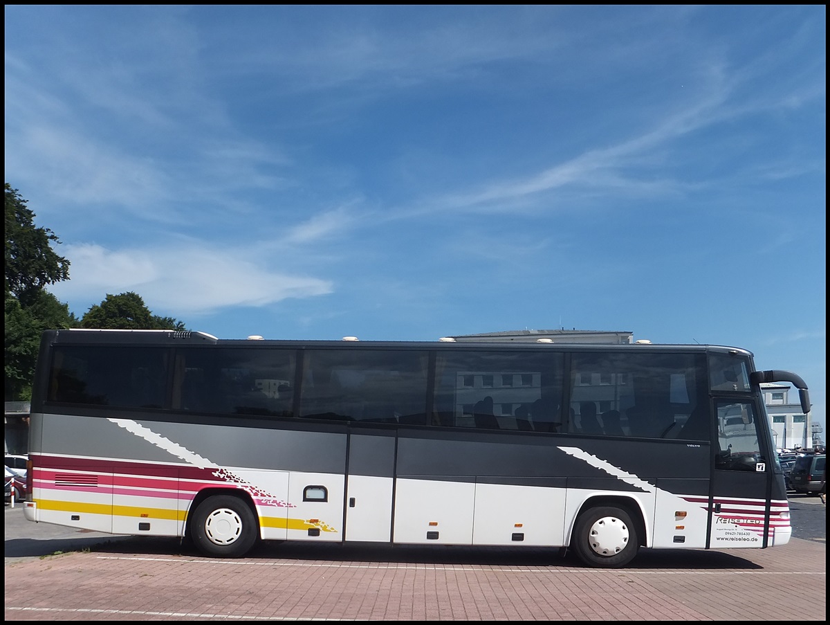Dr�gm�ller-Volvo B12-600 von ReiseLeo aus Deutschland im Stadthafen Sassnitz.