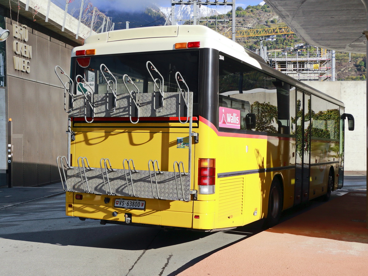 Heckpartie eines Setra S 313 UL  im Bahnhof Visp am 16. Oktober 2019.