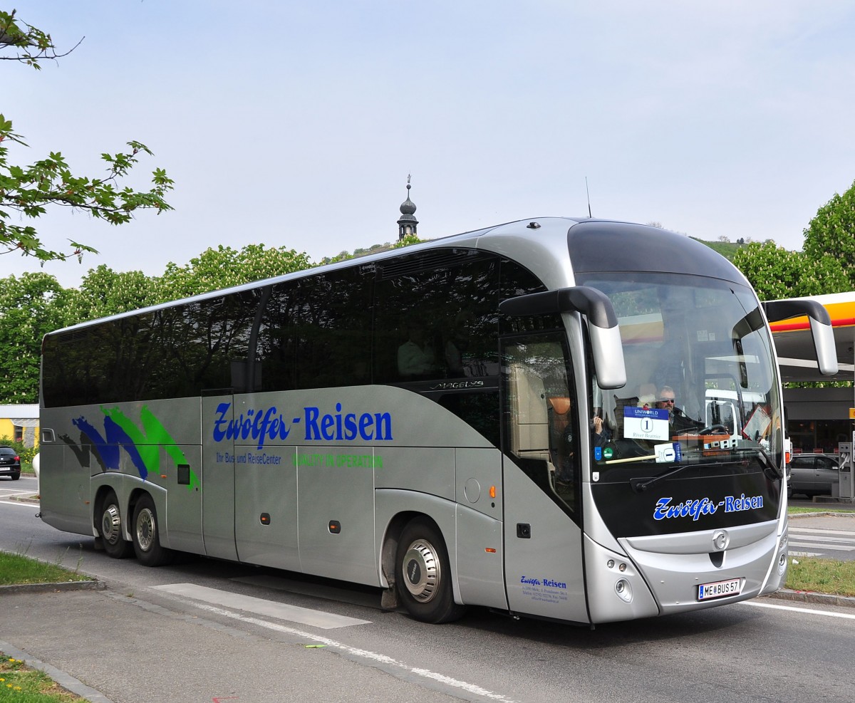 Irisbus Magelys von Zw�lfer Reisen aus Nieder�sterreich am 30.4.2015 in Krems unterwegs.