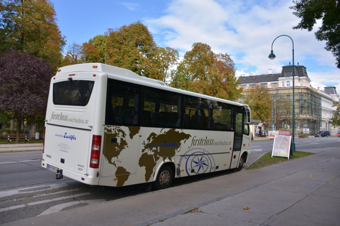 IVECO Atos Rapido 2 von Zw�lfer Reisen aus �sterreich 10/2017 in Krems.