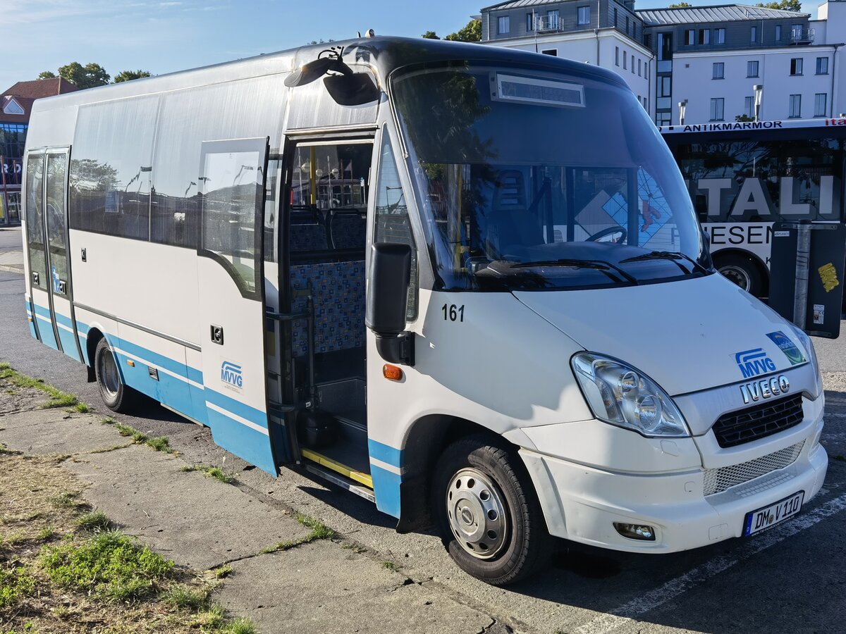 Iveco Daily mit TS-Aufbau der MVVG in Neubrandenburg.