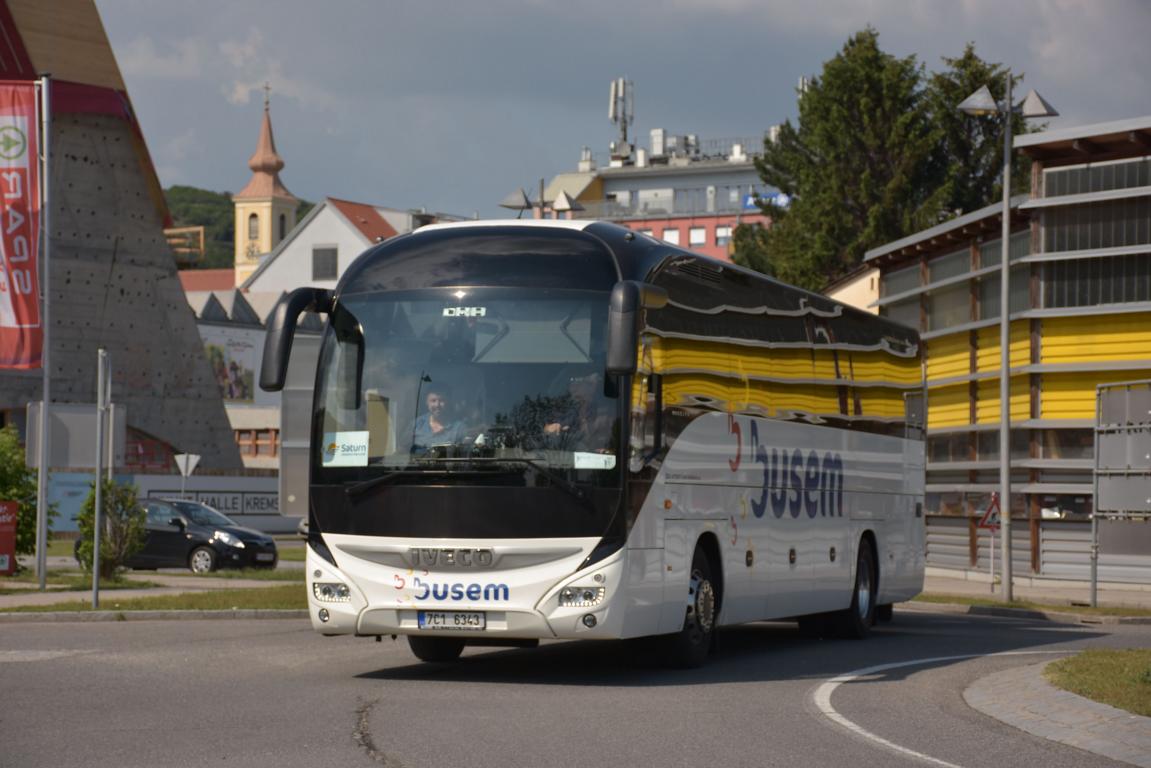 IVECO Irisbus Magelys mit Radanh�nger von Busem Reisen aus der CZ im Mai 2019 in Krems.