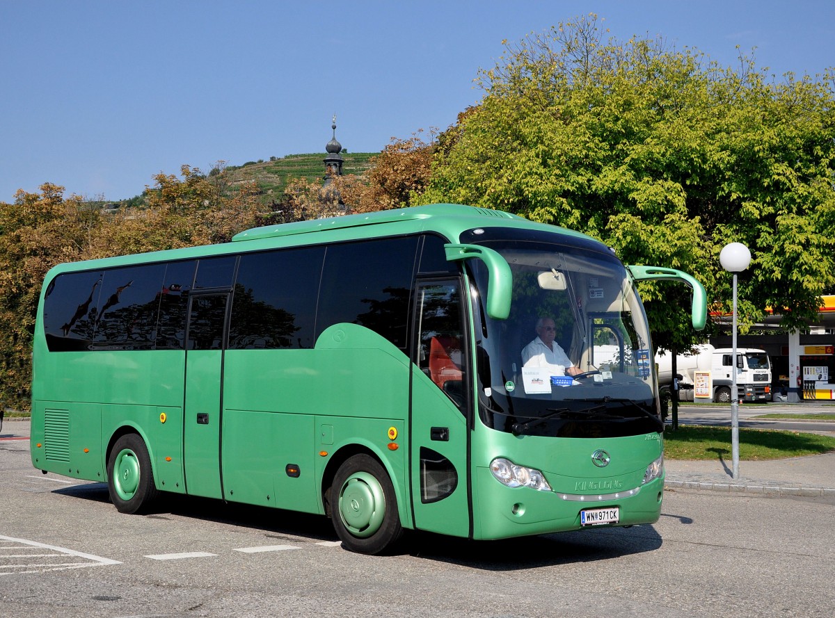 KING LONG XMQ6900 aus �sterreich im August 2013 in Krems gesehen.