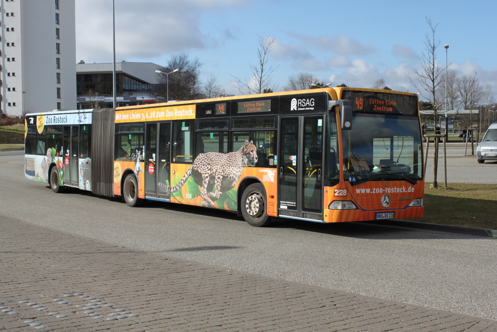 Mercedes-Benz O 530 I(Citaro)Stand am 26.02.2016 als Linie 49 von Rostock Hauptbahnhof S�d nach Rostock L�tten-Klein Zentrum in H�he Rostock Hauptbahnhof S�d.