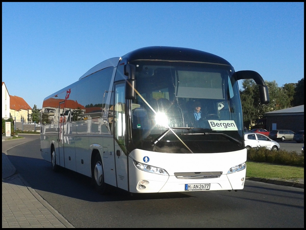 Nagelneuer Neoplan Jetliner aus M�nchen zum Test bei der RPNV in Bergen.