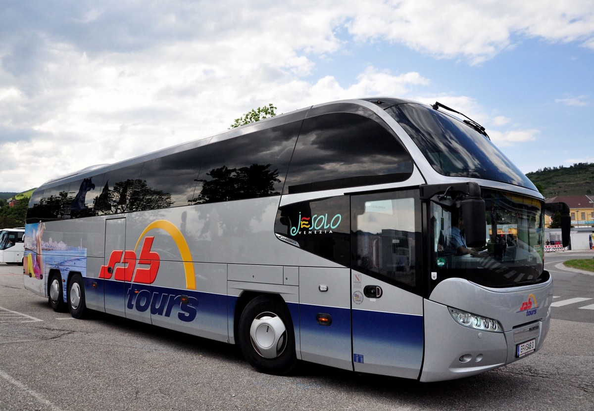 Neoplan Cityliner von SAB Tours aus �sterreich im Mai 2015 in Krems.