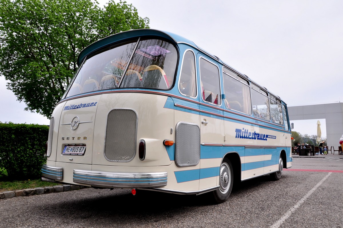 Oldtimer Setra S9 von Mitterbauer Reisen aus Nieder�sterreich am 22.4.2015 in Krems.