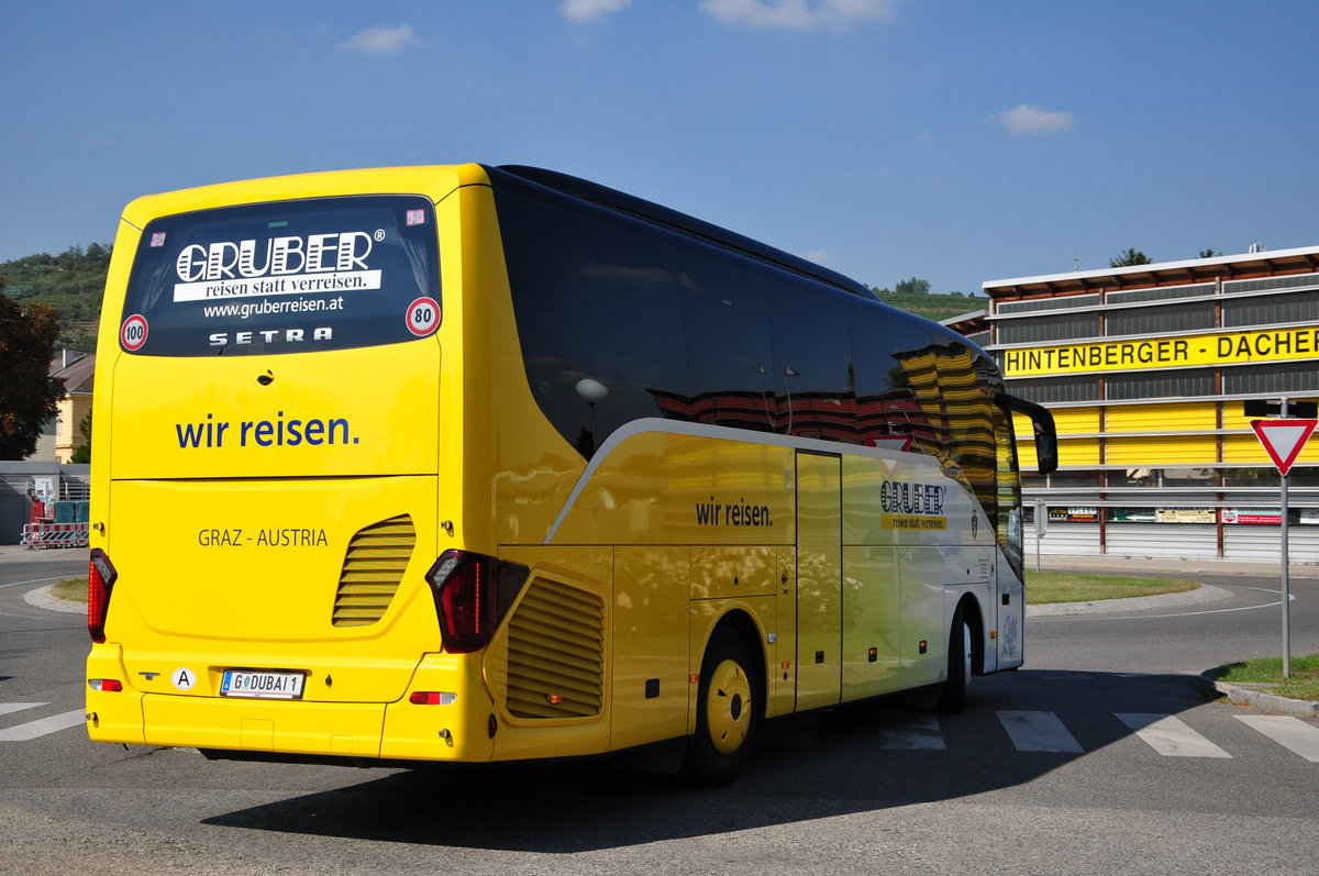 Setra 511 HD von der GRUBER Touristik aus Graz/�sterreich in Krems.