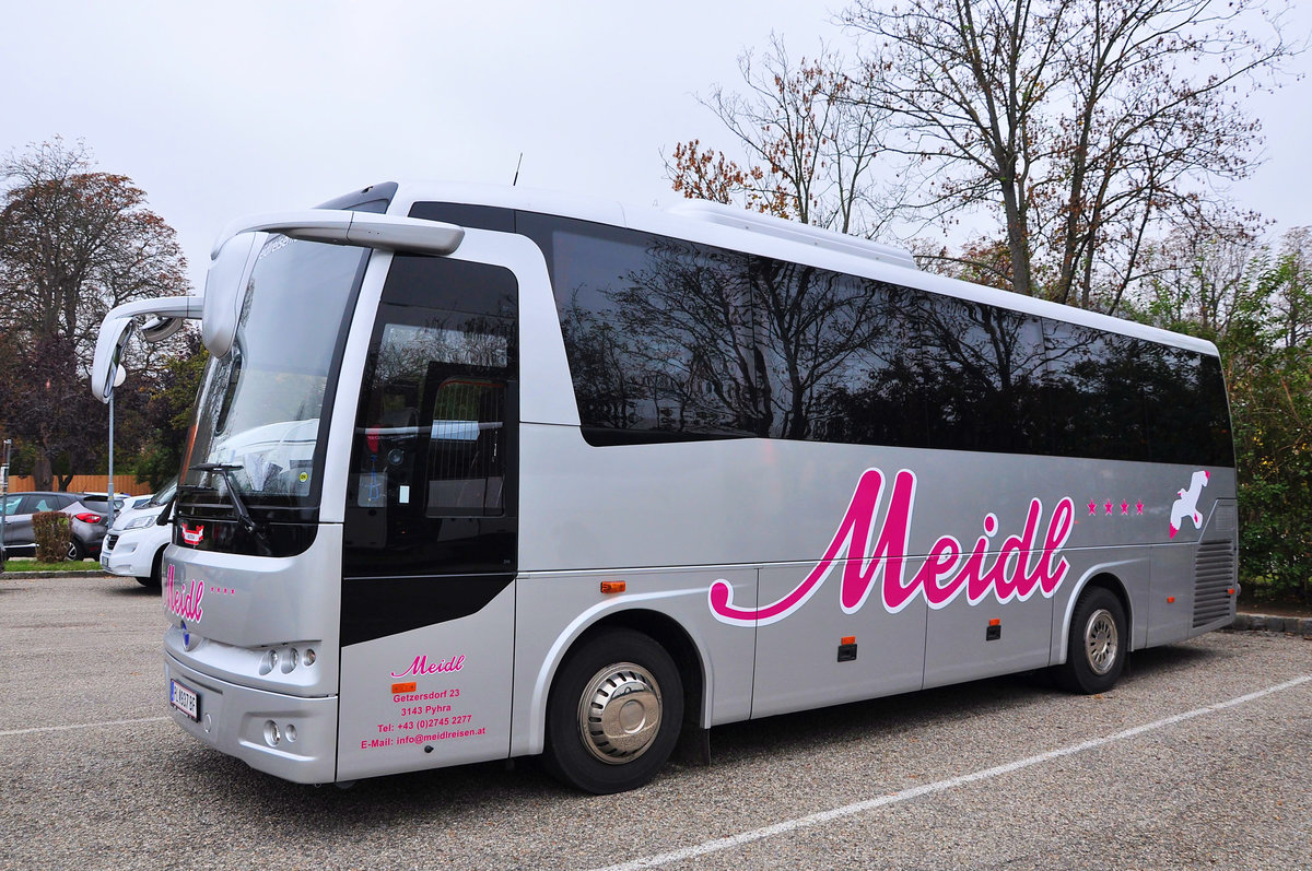 Temsa von Meidl Reisen aus �sterreich in Krems.