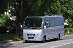 Kleinbus IVECO Dayly aus Nieder�sterreich im Mai 2015 in Krems gesehen.