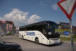 IVECO Irisbus Magelys mit Radanh�nger von Busem Reisen aus der CZ im Mai 2019 in Krems.