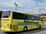 Mercedes Tourismo von Paznauntaler Reisen aus �sterreich 2017 in Krems.