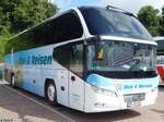 Neoplan Cityliner von SH Bus & Reisen GmbH Schwerin aus Deutschland im Stadthafen Sassnitz.