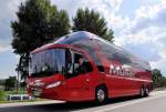 NEOPLAN STARLINER von M�LLER Reisen aus der BRD am 13.7.2013 in Krems an der Donau.Grafik von diesem Bus auf www.bus-bahn-truck.at
