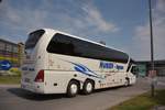 Neoplan Starliner von HUBER Reisen aus �sterreich im Mai 2018 in Krems.