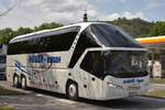 Neoplan Starliner von HUBER Reisen aus �sterreich im Mai 2018 in Krems.