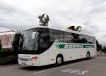 Setra 415 GT-HD von Dostal aus der CZ am 11.August 2014 im Niemandsland zwischen Znaim und �sterreich gesehen.