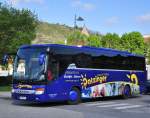 Setra 415 GT-HD von Datzinger Reisen aus �sterreich am 18.4.2015 in Krems.
