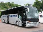 Setra 516 HD von Kramer Touristik aus Deutschland im Stadthafen Sassnitz.