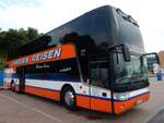 Van Hool TX27 von Janssen Reisen aus Deutschland im Stadthafen Sassnitz.