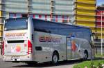 VOLVO 9900 von Ernst Reisen aus �sterreich am 18.9.2014 in Krems gesehen.