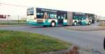 ....das ist einer der letzten vier citaro's die aus dem stadtbild verschwinden werden......mit der eigenwerbung der stadtwerke f�r naturstrom 