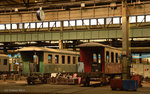 In der Richthalle des DLW Meiningen standen am 02.04.2016 ein Wagen der R�BB (links) und ein Wagen des Molli (rechts)