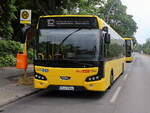 Citea LLE der BVG auf der Linie 162 in Berlin Rudow an der Endhaltestelle am 02.