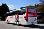 Setra 515 HD von Blaguss/Wien am 24.August 2014 in Krems gesehen.