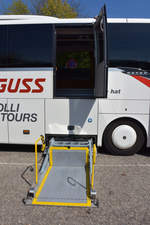 Setra 517 HD  Rolli Tours  (Hebeb�hne f�r Behinderte Menschen) von Blaguss Reisen aus Wien 2017 in Krems.