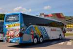 Setra 517 HD von Blaguss Reisen aus �sterreich im Mai 2018 in Krems.