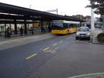 POSTAUTO-Van Hool am Bahnhof R�ti am 23.10.11