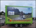 Fahrradanh�nger von H�rmann Reisen aus Deutschland im Stadthafen Sassnitz.